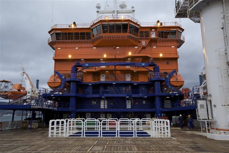 north-ocean-102-metalships